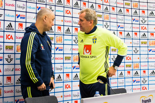 Presschef Niklas Bodell och Förbundskapten Erik Hamrén