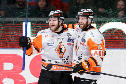 Karlskronas Jimmy Andersson och Mattias Guter jublar