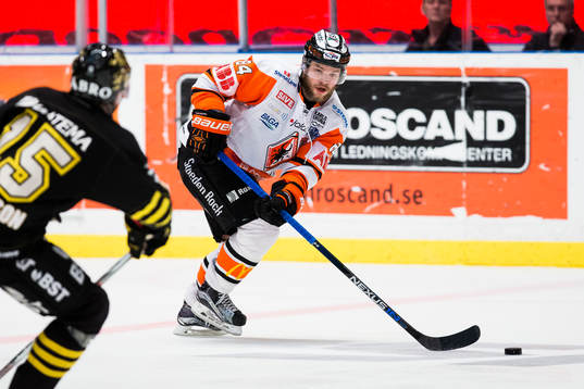 Karlskronas Jimmy Andersson med pucken