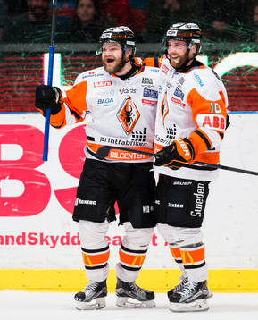 Karlskronas Jimmy Andersson och Mattias Guter jublar