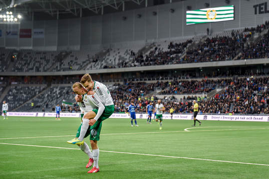 Hammarbys Isac Lidberg och Dusan Jajic jublar