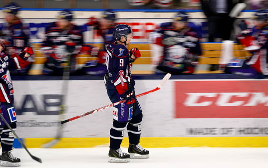 Linköpings Anton Karlsson jublar