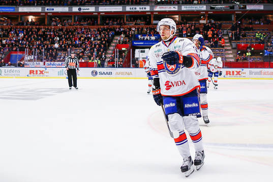 Linköpings Sakari Salminen jublar