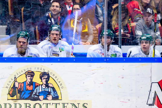 4st Färjestad spelare i utvisningsbåset