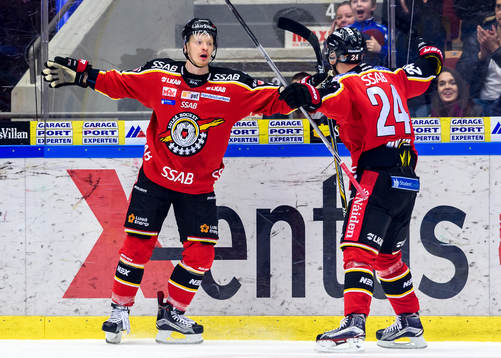 Luleås Lennart Petrell (v) jublar