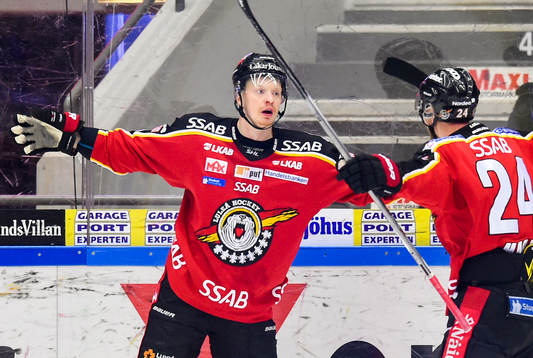 Luleås Lennart Petrell jublar