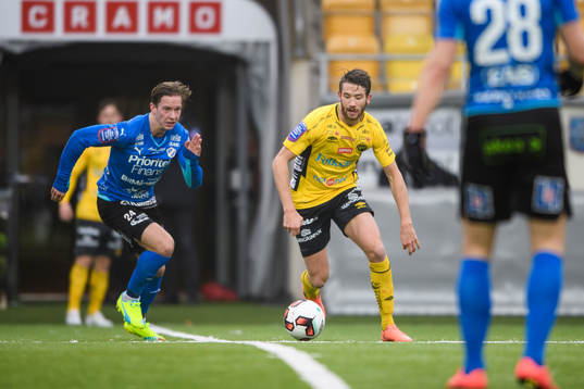 Elfsborgs Marcus Rohdén och Halmstads Simon Silverholt