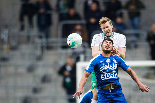Esteghlals Adel Sheyhi och Hammarbys Erik Israelsson