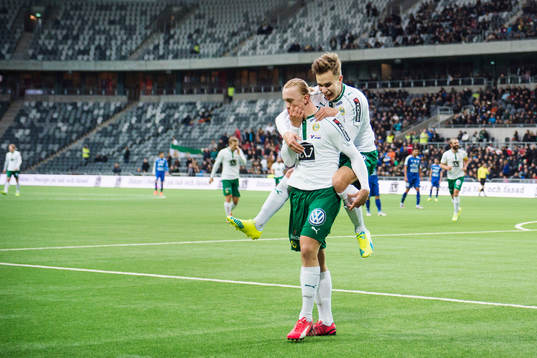 Hammarbys Isac Lidberg (tv) gör 2-1 och jublar med Dusan