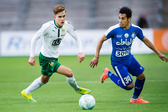 Hammarbys Dusan Jajic och Esteghlals Milad Fakhredini