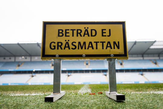 Beträd ej gräsmattan