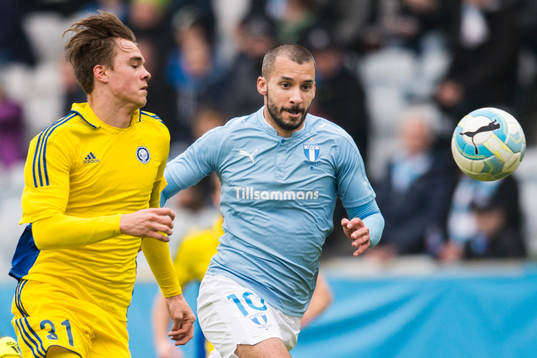 Helsingfors Leo Väisänen och Malmö FFs Guillermo Molins