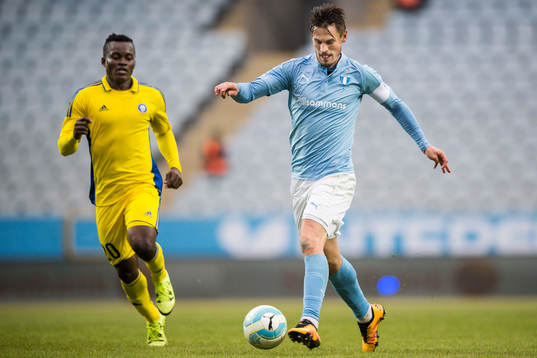 Helsingfors Vincent Onovo och Malmö FFs Markus Rosenberg