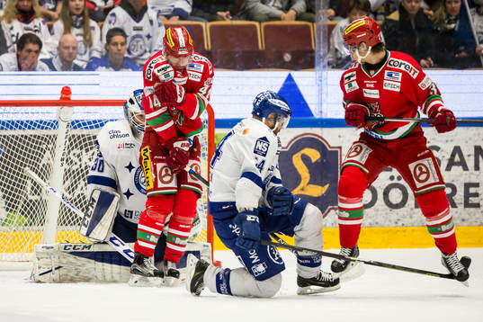 Leksands Jonas Frögren täcker skott Modos Carl