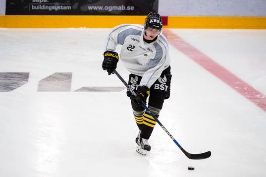 s Jonathan Leman värmer upp