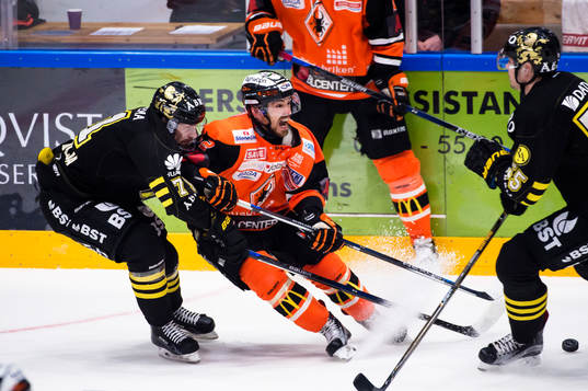 Karlskronas Robin Gartner skriker