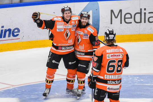 Karlskronas spelare jublar
