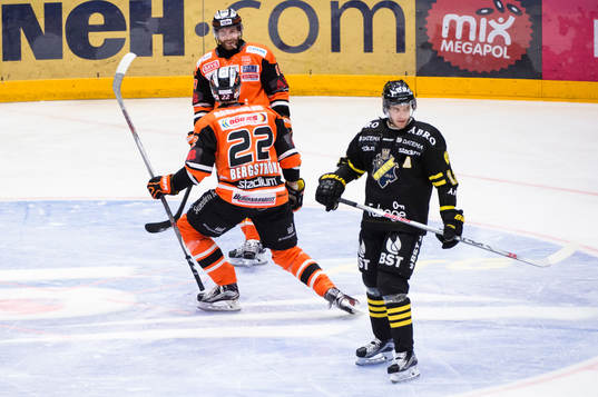 Karlskronas Alexander Bergström gör 1-0