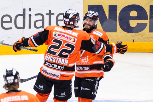 Karlskronas Alexander Bergström gör 1-0