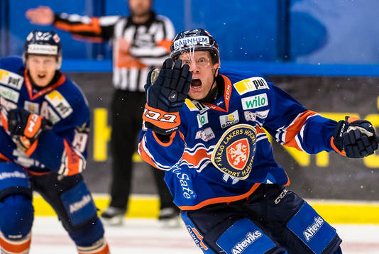 Växjös Richard Gynge jublar