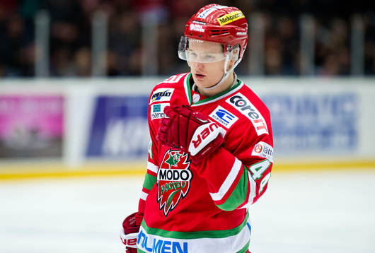 Modos Carl Grundström jublar