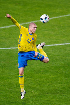 Sveriges Victor Nilsson Lindelöfunder fotbollsmatchen