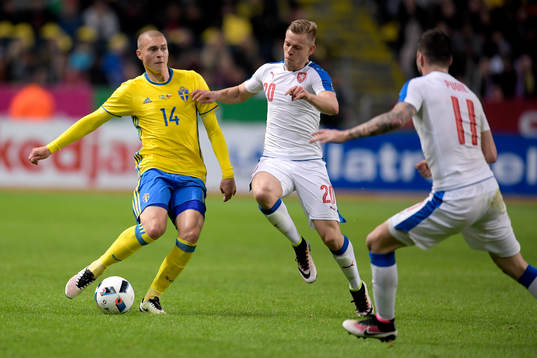 Sveriges Victor Nilsson Lindelöf och Matej Vydra och