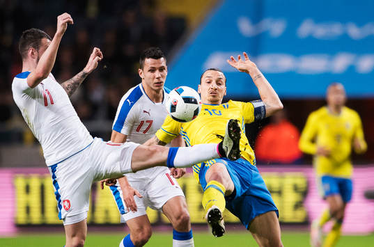 Tjeckiens Daniel Pudil och Marek Suchy utmanas av Sveriges