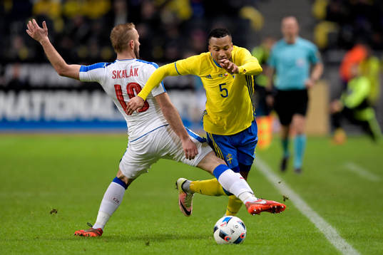 Tjeckiens Jiri Skalak fäller Sveriges Martin Olsson