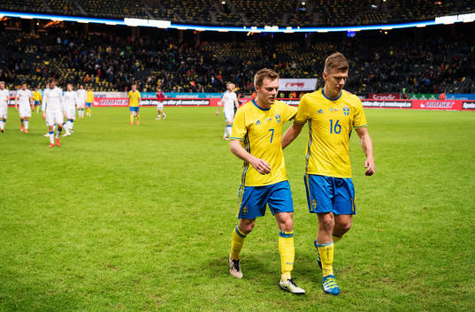 Sveriges Sebastian Larsson och Pontus Wernbloom lämnar