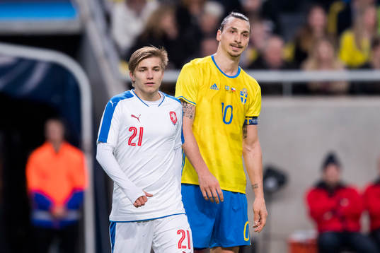 Tjeckiens Martin Frydek och Sveriges Zlatan Ibrahimovic
