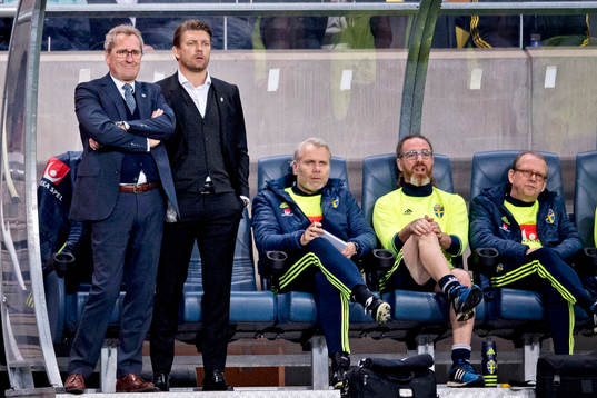 Sveriges förbundskapten Erik Hamrén och players manager