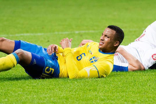 Sveriges Martin Olsson grimaserar