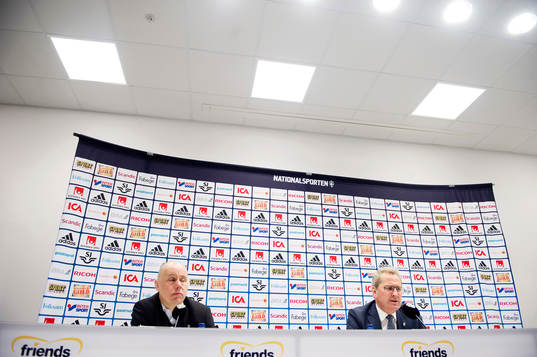 Förbundskapten Erik Hamrén och presschef Niklas Bodell
