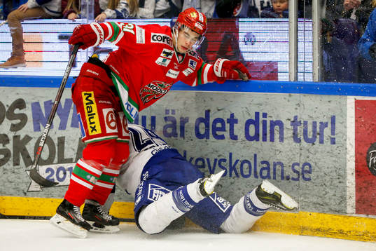 Modos Gustav Possler  och Leksands Jonas Frögren