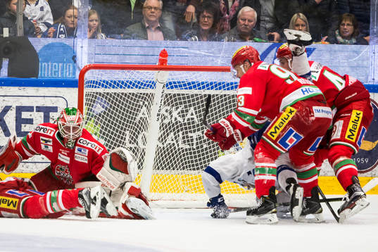 Leksands Brock Montpetit tagkalas av Modos Byron Ritchie