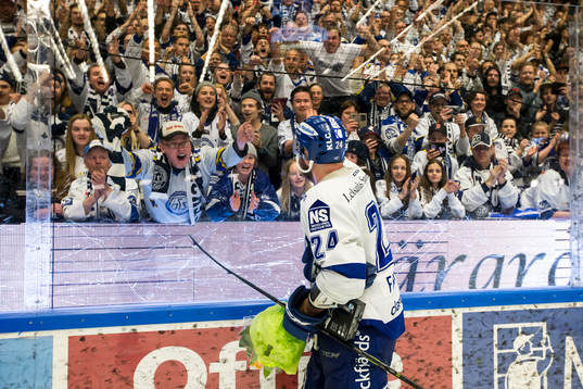 Leksands Jonas Frögren jublar