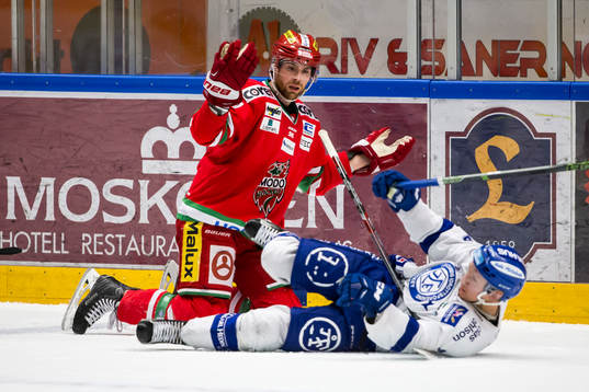 Modos Bill Thomas Leksands Daniel Bertov  i ishockeymatchen