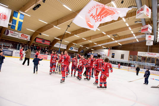 Västerviks spelare jublar