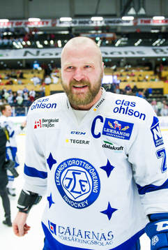 Leksands Jonas Frögren  jublar