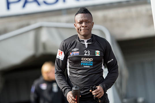 Varbergs Thomas Boakye före fotbollsmatchen i Superettan