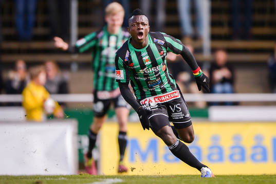 Varbergs Thomas Boakye jublar