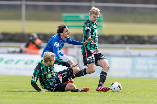 Varbergs Sebastian Crona (v) och Erik Lund (h)