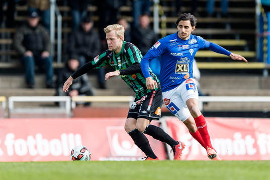 Varbergs Sebastian Crona och Åtvidabergs Mahmoud Eid