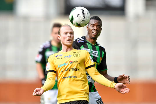 Frejs Pontus Åsbrink och GAIS Liam Loyd Davies