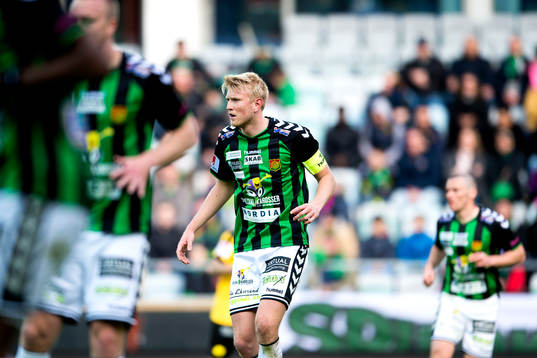 Gais backlinje med Carl Nyström