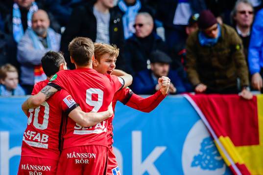 Norrköpings Nikola Tkalcico, Arnor Ingvi Traustason  och