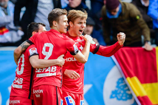 Norrköpings Nikola Tkalcico, Arnor Ingvi Traustason  och