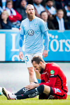 Malmö FFs Jo Inge Berget och Norrköpings Emir Kujovic