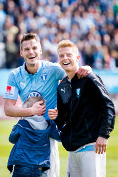 Malmö FFs Markus Rosenberg och Anders Christiansen skrattar